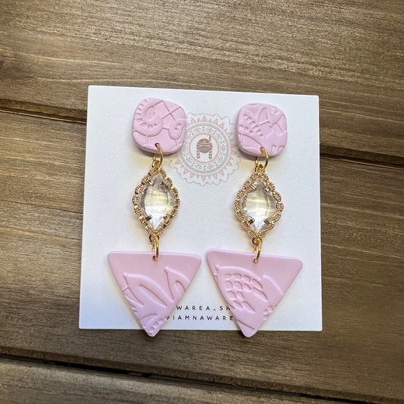 Handmade Pink elegant lace dangle earrings - Picture 1 of 3